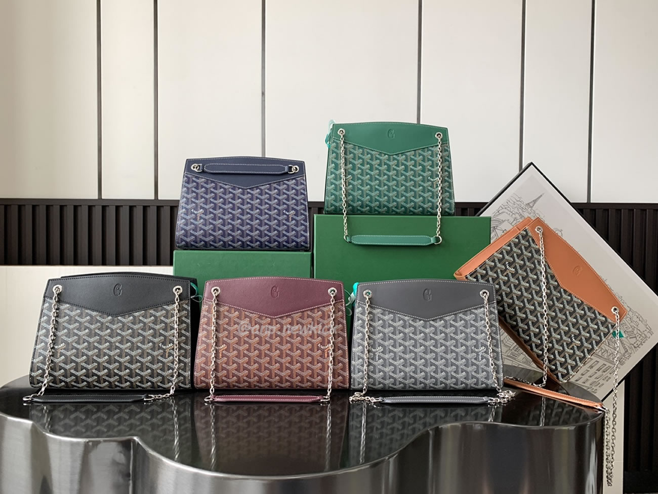 Goyard Rouette Small Hard Version 18 Cm X 9 Cm X 25.5 Cm (22) - www.newkick.vip